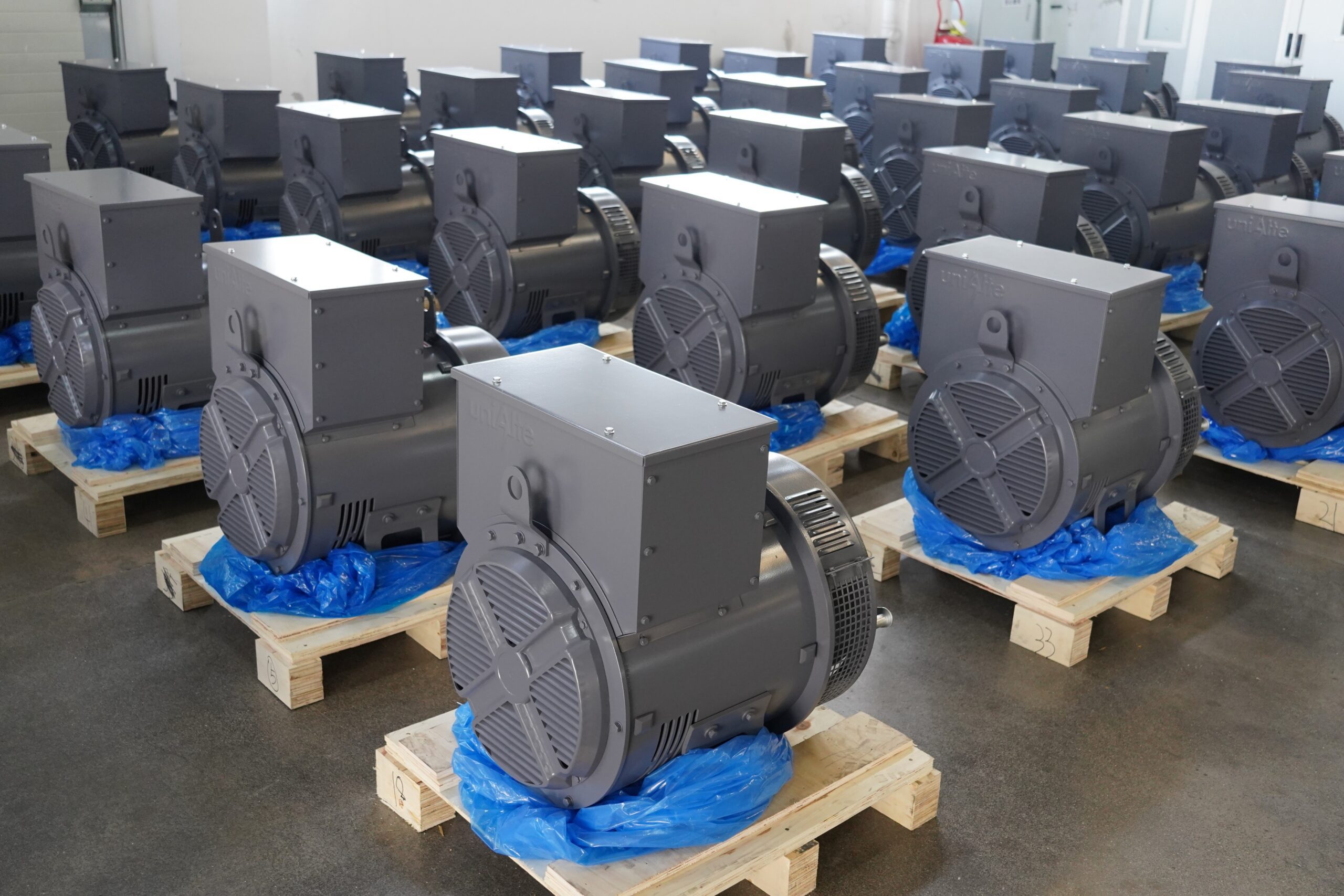 Discover the Unialte Industrial Alternator – engineered for reliability, durability, and optimal performance in heavy-duty applications. Ideal for generators, industrial machines, and backup power systems.