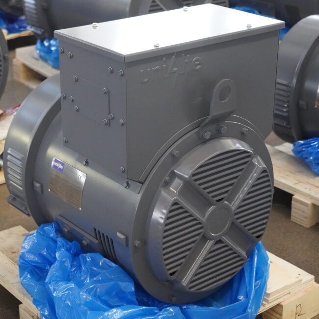 Discover the Unialte Industrial Alternator – engineered for reliability, durability, and optimal performance in heavy-duty applications. Ideal for generators, industrial machines, and backup power systems.